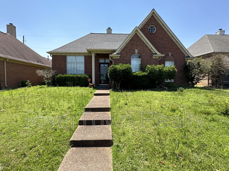 Cordova House: 751 N Sanga Rd