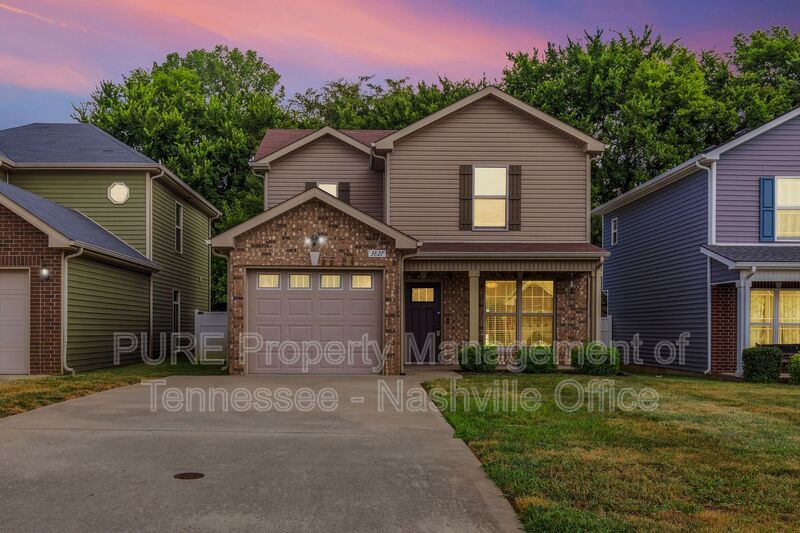 Clarksville House: 3827 Harvest Ridge