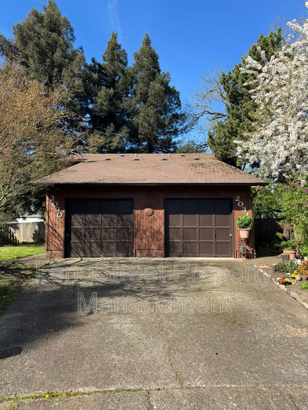 Corvallis House: 2030 NW Arthur Pl