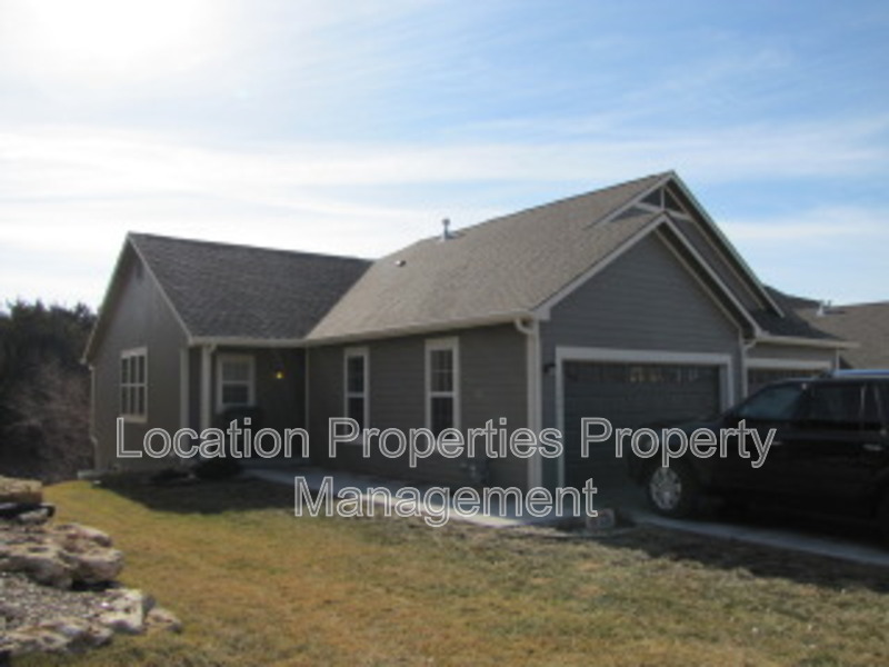 1458 Marilee Drive, Lawrence, Kansas rental photo 2 of 5