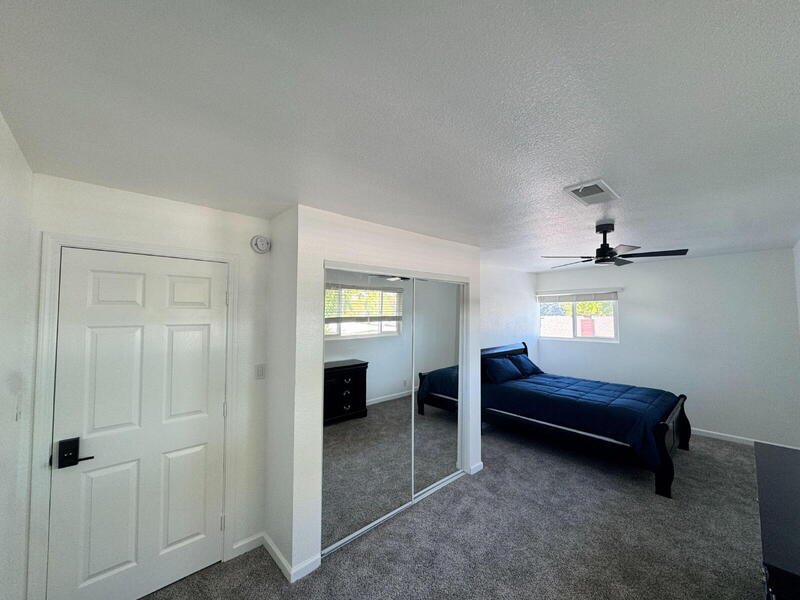Sacramento Condo: 2445 Town Circle