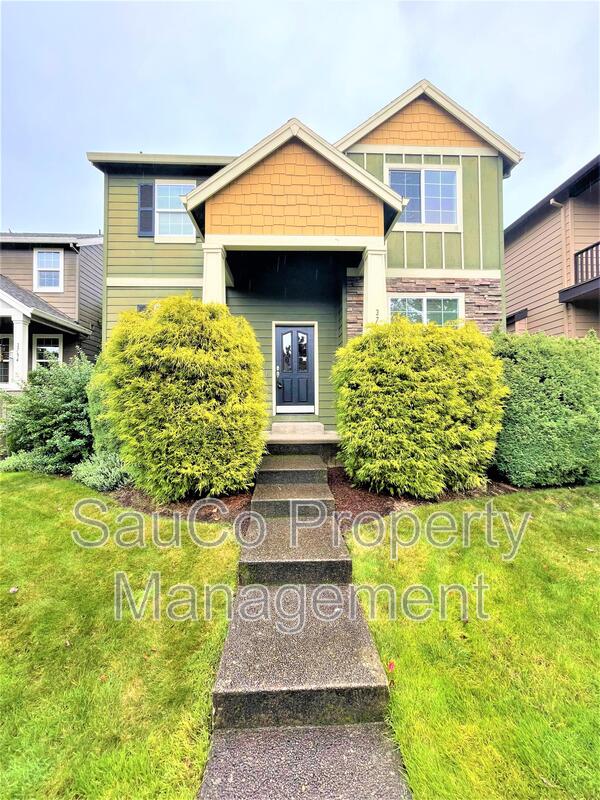 Hillsboro House: 3762 Southeast Oakleaf Street