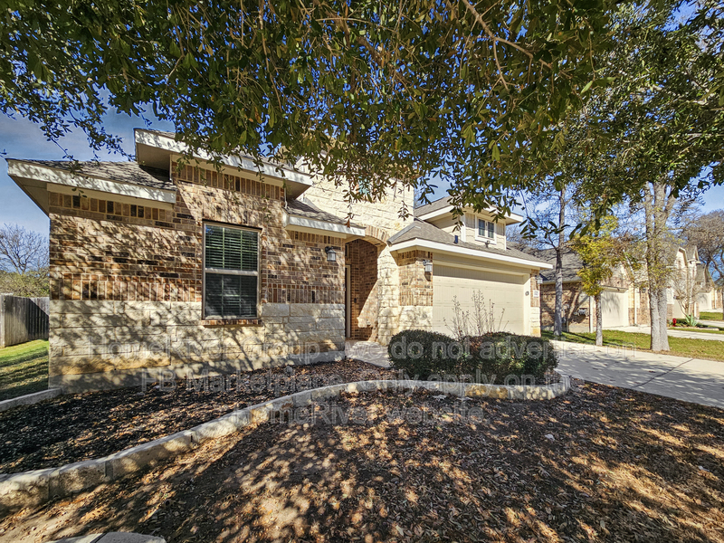 Schertz House: 11425 Holly Frst