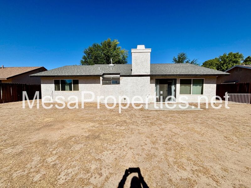 Victorville House: 15137 Haddington Way