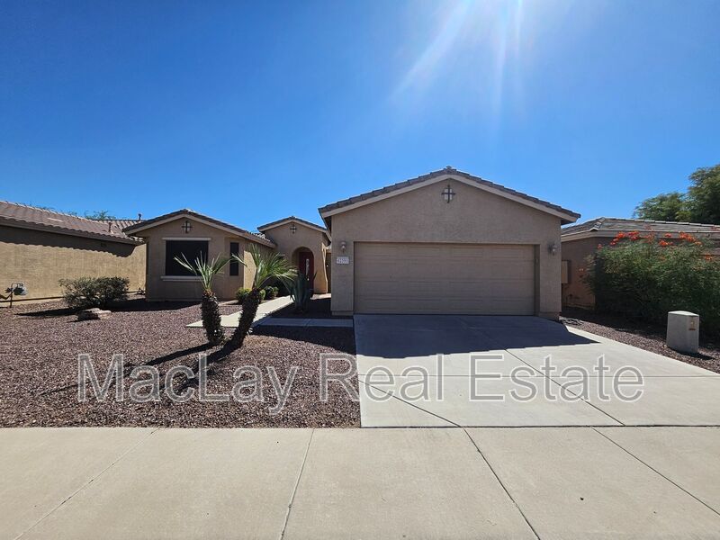 Maricopa House: 42593 W Abbey Rd