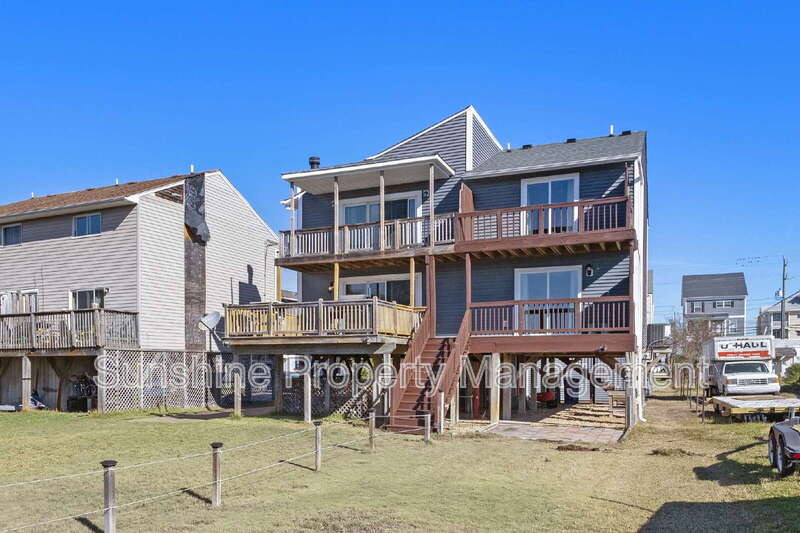 Norfolk Condo: 735 Ocean View Avenue W