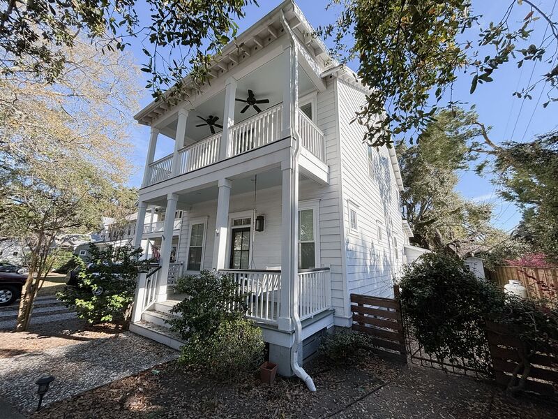 Mount Pleasant House: 1051 Phillips Park Dr