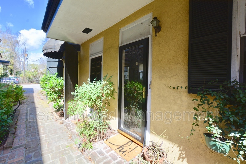 Charleston Condo: 24 Bee Street