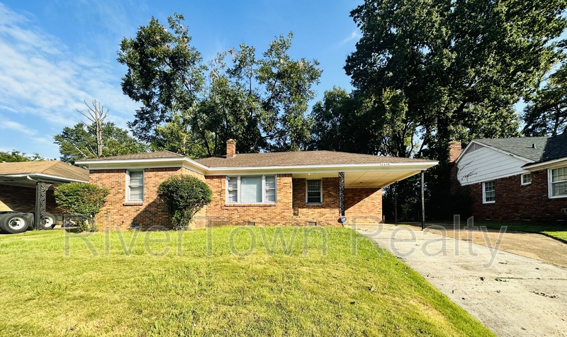 Memphis House: 1436 Whitney Ave