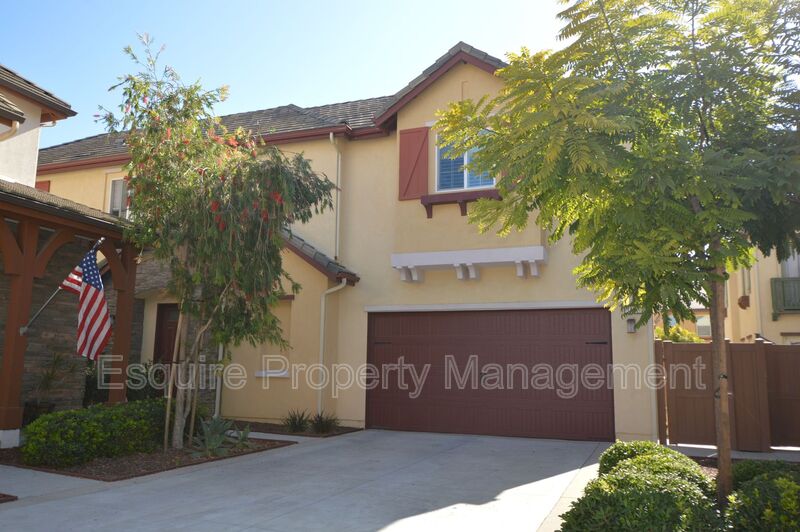 OXNARD House: 1608 RANGE RD