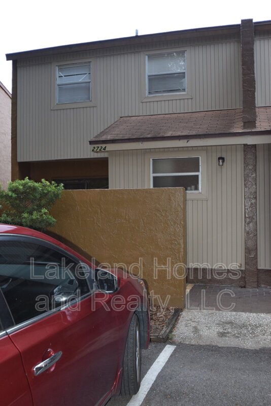 Lakeland Townhome: 2726 San Gully Rd