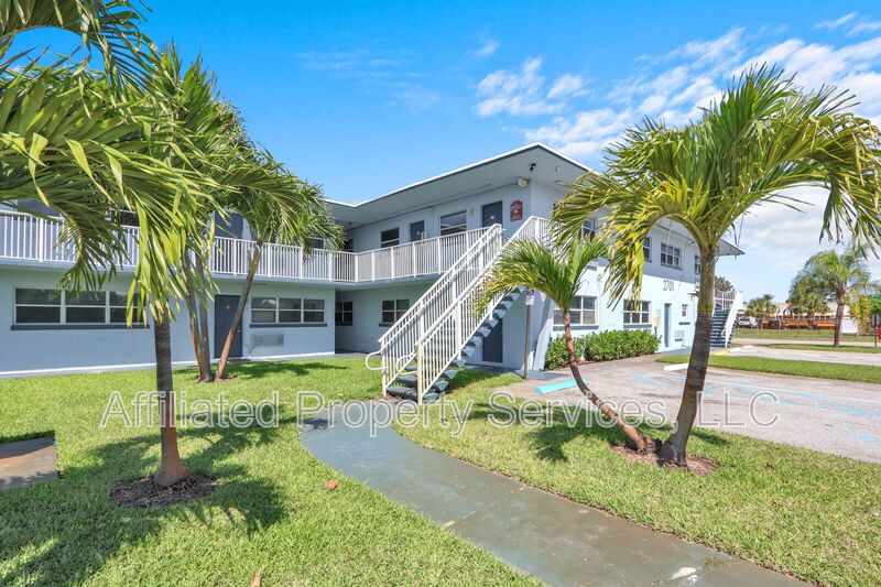 Rivera Beach House: 2701 Avenue E
