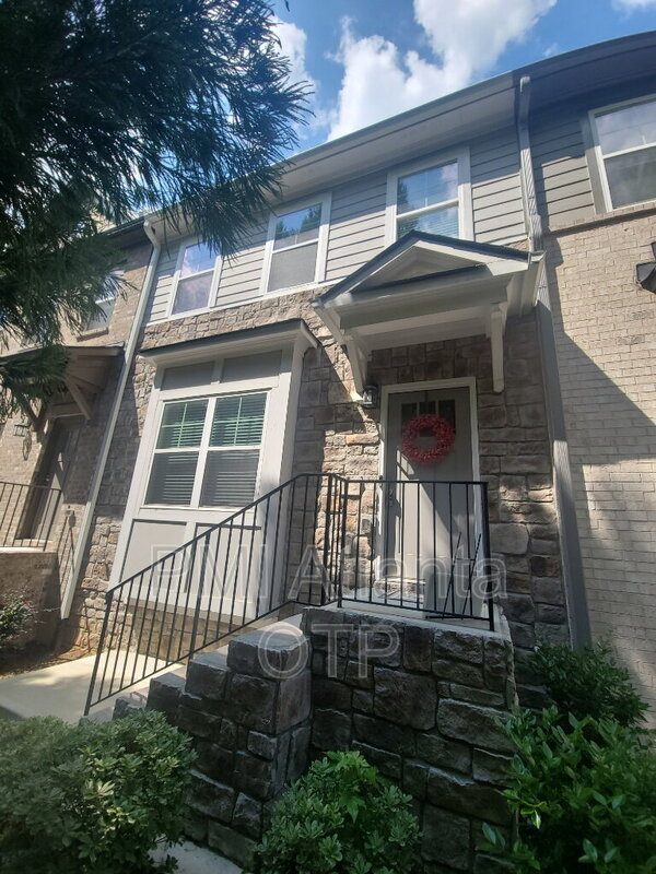 Atlanta House: 255 Ismal Dr SW