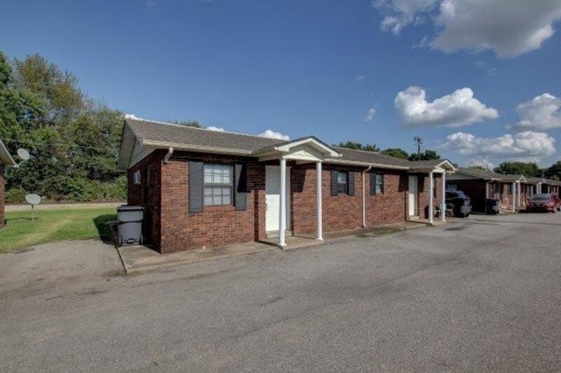 Oak Grove Condo: 404 -19 Thompsonville Lane