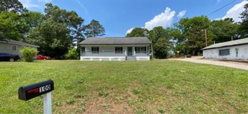 LaGrange House: 100 Grady Street