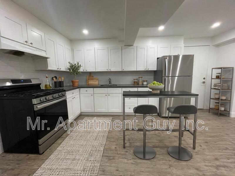 Hamilton Condo: 679 Limeridge Rd E