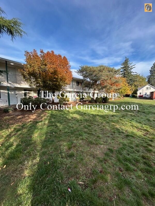 Portland Condo: 9205 E Burnside Ave