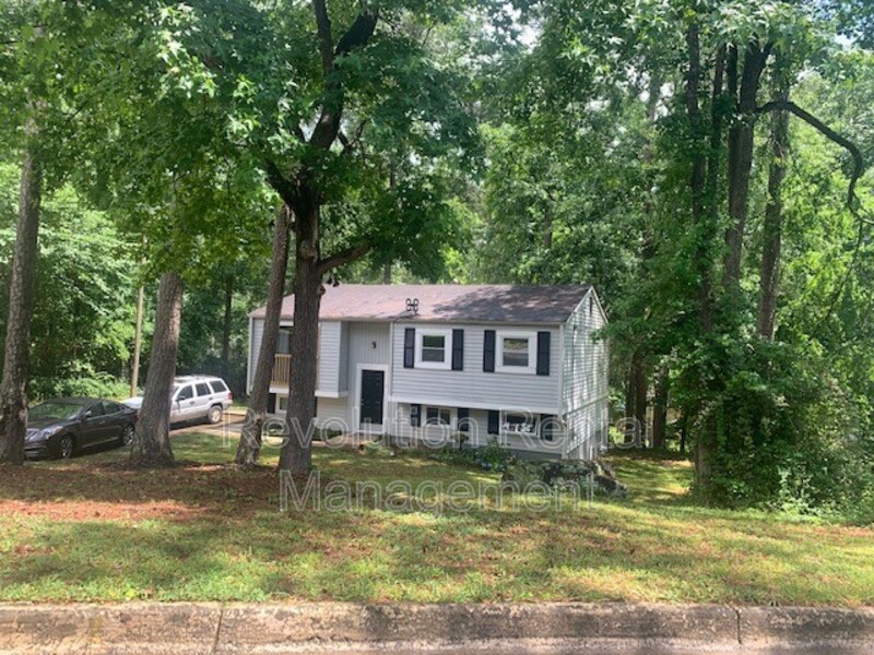 105 Fortress Dr GA 30269-1007 - Photo 2