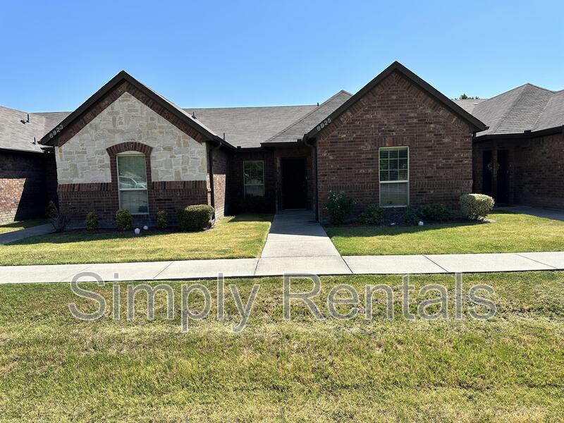 Greenville Townhome: Jack Finney Blvd 6925 - 1