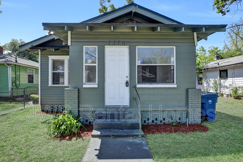 Jacksonville House: 1316 W 31st St