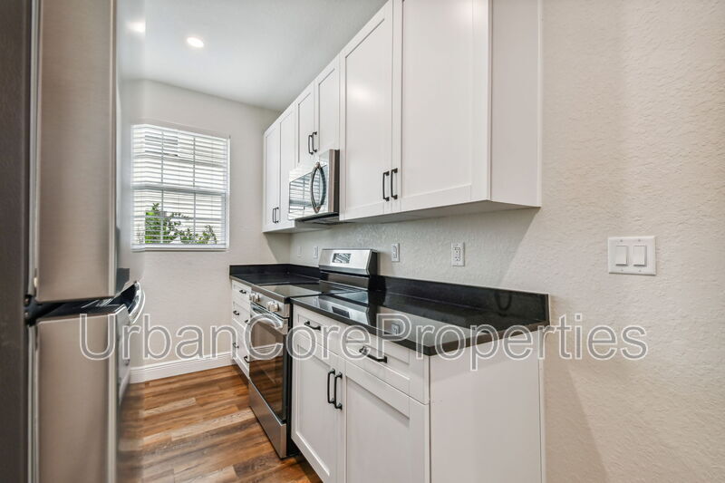 St. Petersburg Condo: 325 15th Ave NE