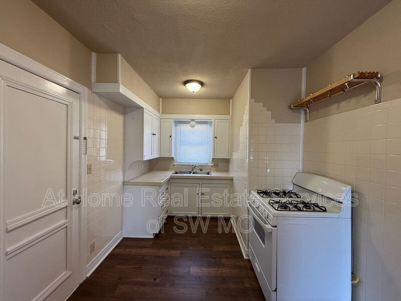 Springfield Condo: 433-6 E Bear Boulevard