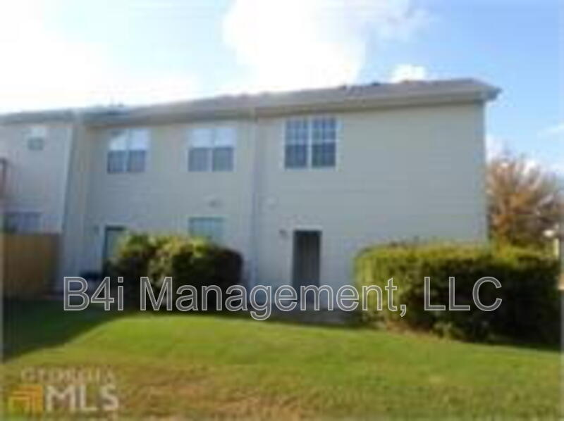 Hampton House: 2423 Brianna Drive