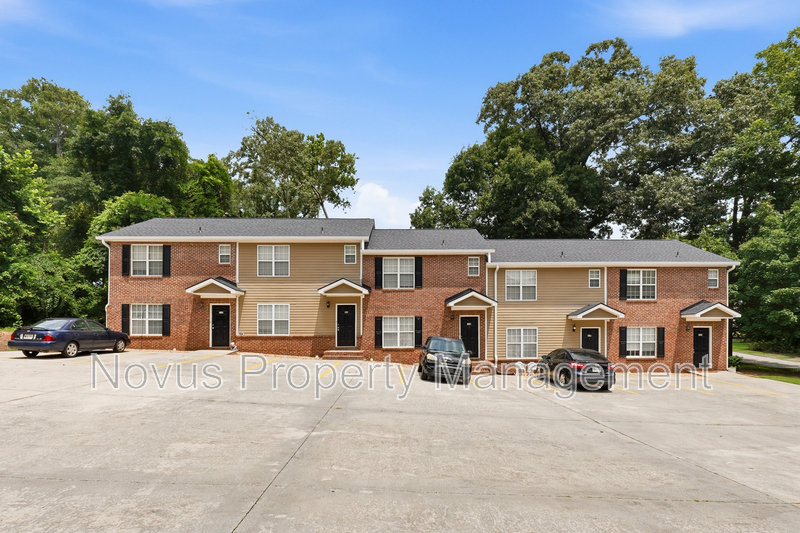 Bremen Townhome: 525 Lawson Street