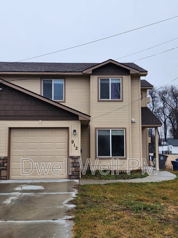 Nampa House: 912 East Georgia Avenue