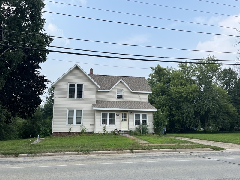 Hortonville Condo: 319 Nye Street - 319 1/2