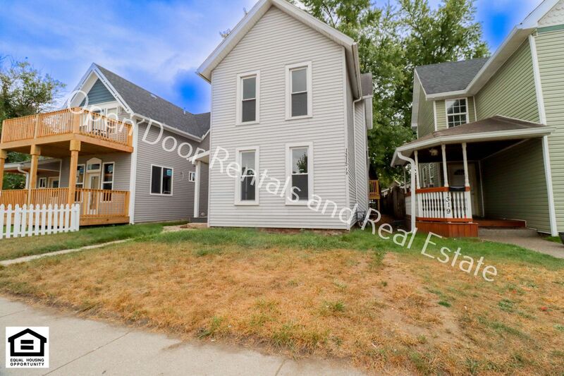 Fort Wayne Condo: 1315 1/2 Wall St
