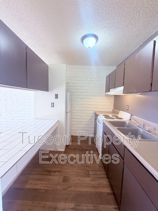 Tucson Condo: 20 North Leonora Avenue - 223
