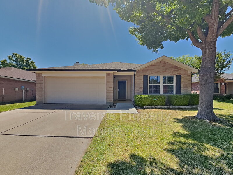Fort Worth House: 4156 Justin Dr