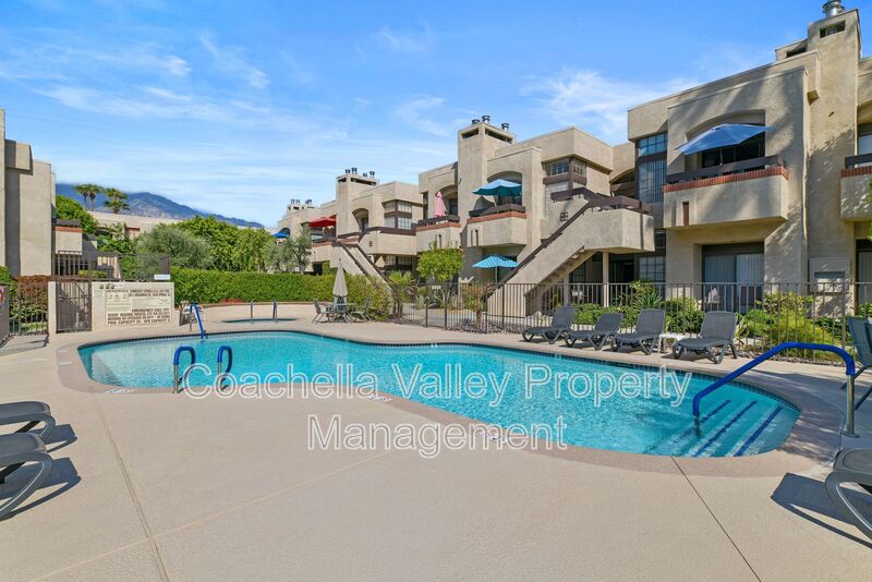 Palm Springs Condo: 2601 S Broadmoor Dr