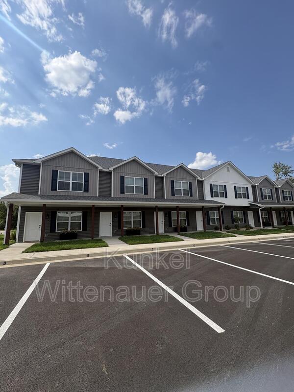 O'Fallon Condo: 225 D Coral Sea Way