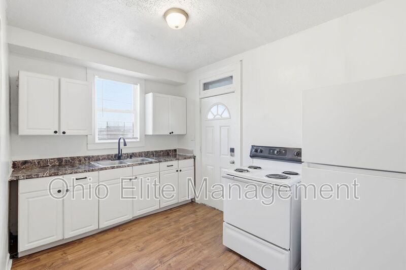 Columbus House: 500 N Champion Ave