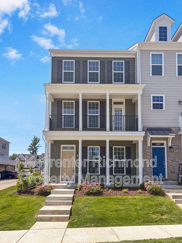 Midlothian House: 13801 Randolph Pond Lane