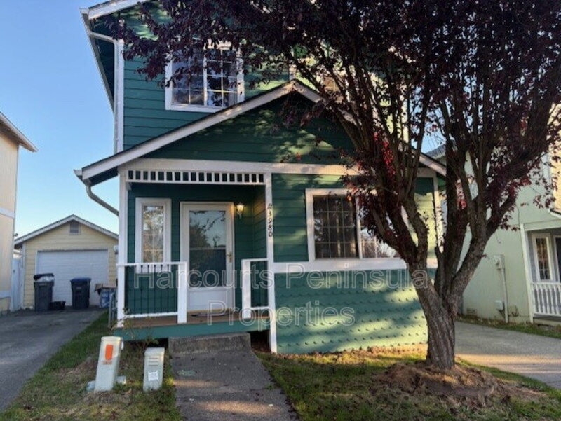 Bremerton House: 3980 Broadmoor Loop Northeast