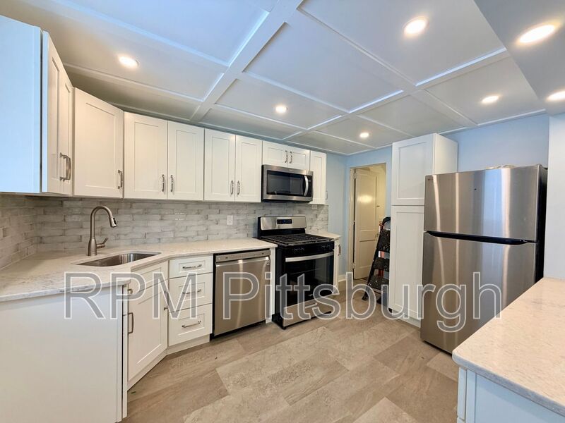 Pittsburgh House: 1612 Oak Grove St