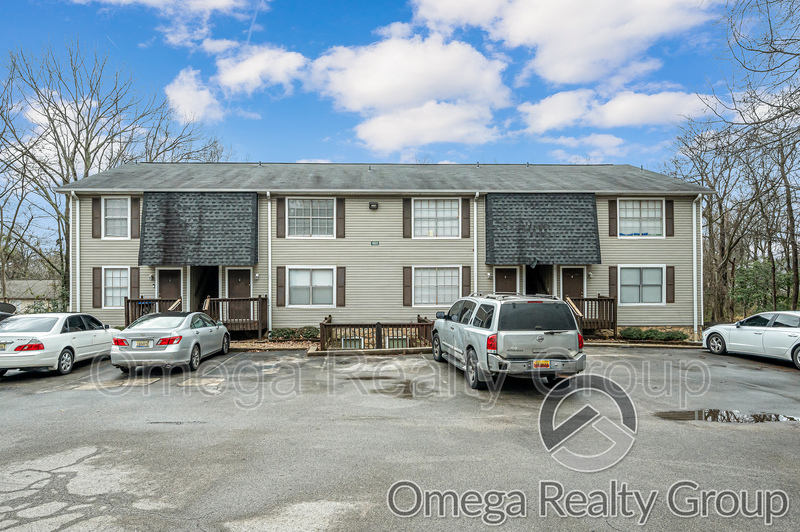 Center Point Condo: 1932 2nd St NE
