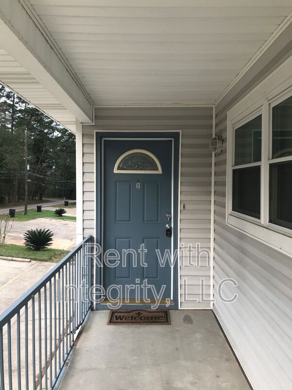 Tallahassee House: 1500-D Pullen Rd