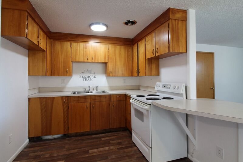 Kennewick Condo: 1707 W 7th