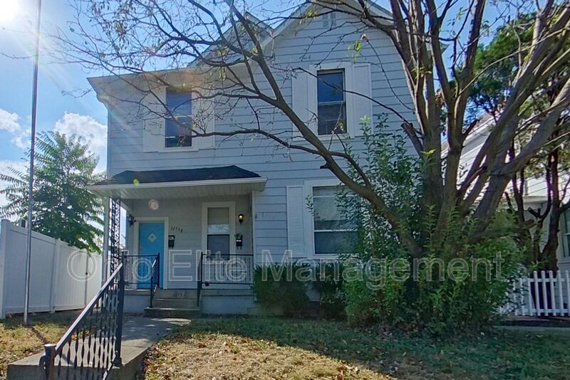 Columbus House: 1473 Thomas Ave