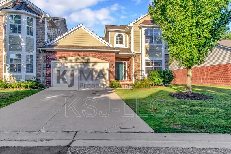 Request a Viewing for 1819 Maple Park Drive East, Unit 1 Tenant Turner