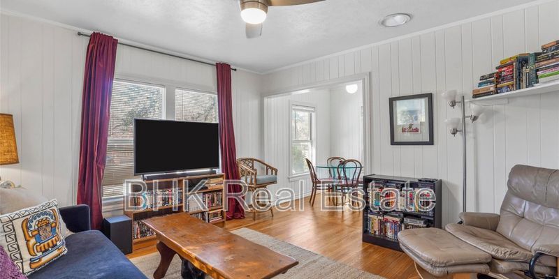 Fort Worth House: 1915 Clover Ln