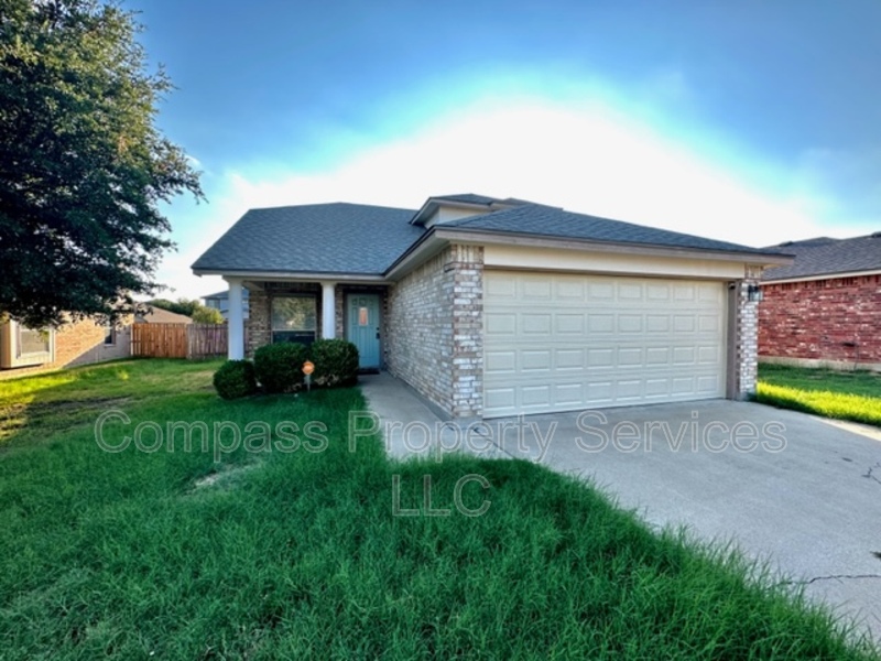 Waco House: 10124 Barton Creek Drive