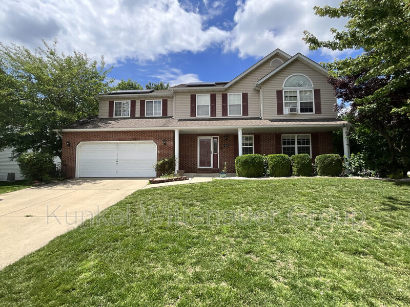 O'Fallon House: 911 Victoria Lane