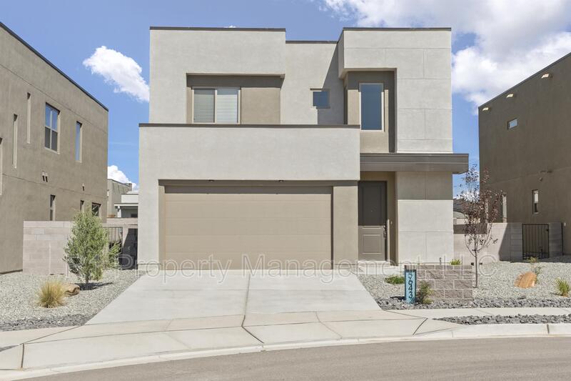 Rio Rancho House: 5643 Linq Place Northeast