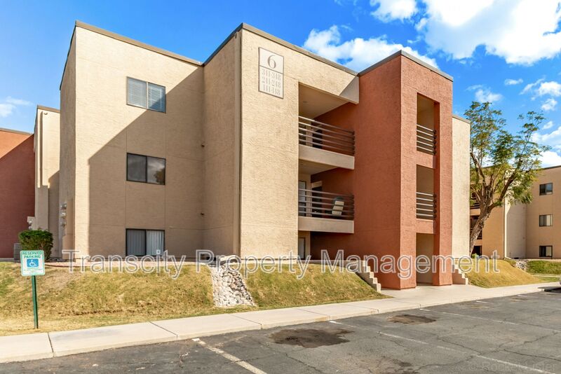 Mesa House: 1340 N Recker Rd