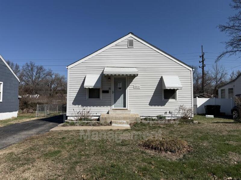 SAINT LOUIS House: 8015 ALINE AVE